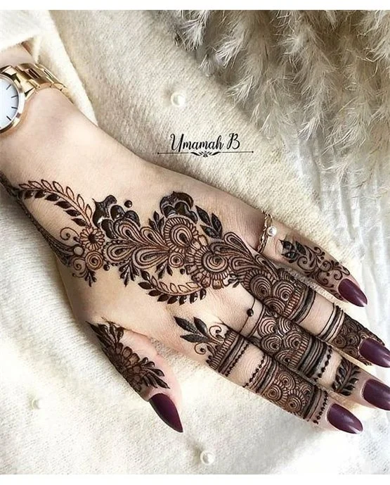 Circle And Leaf Rich Back Hand Mehndi Design Wrap
